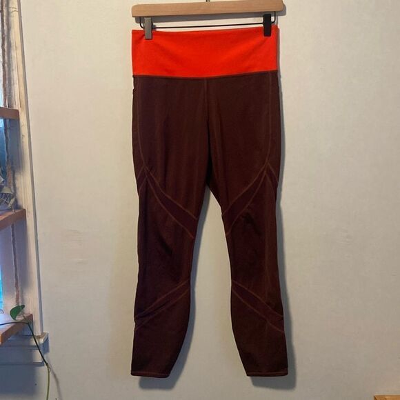 Athleta Red Orange & Maroon Tenacity 7/8 Tights Size Medium - Picture 1 of 9